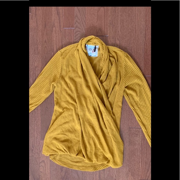 Mustard Anthropologie Woodruff Top - Picture 4 of 6